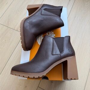 Women’s Timberland Chelsea Boots size 10